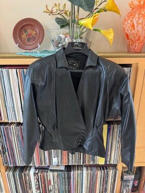 PRICE DROP: VTG Tannery West LINED, FITTED,LAMBSKIN LEATHER Snap-Front Jacket, S